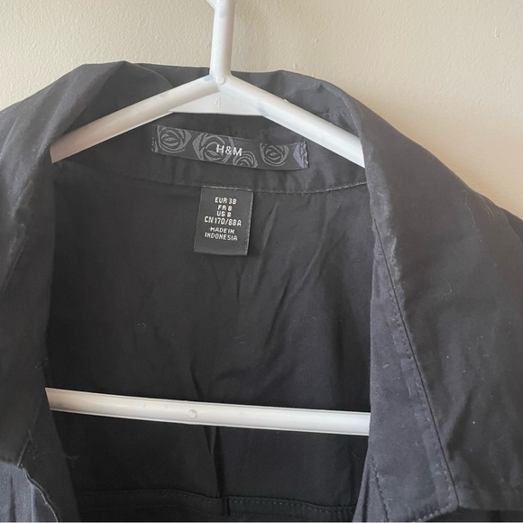 🔥BOGO FREE Sleeveless H&M collared blouse - Picture 3 of 3